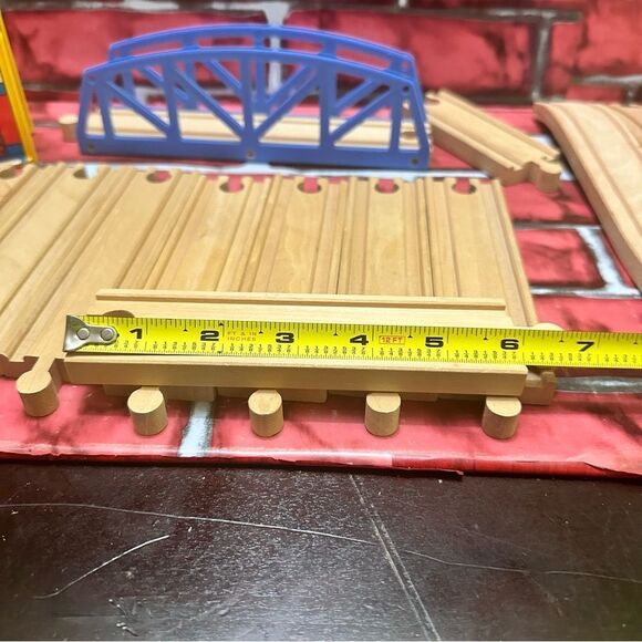 Thomas & Friends Wooden Railway bridge and track pcs - Picture 5 of 8
